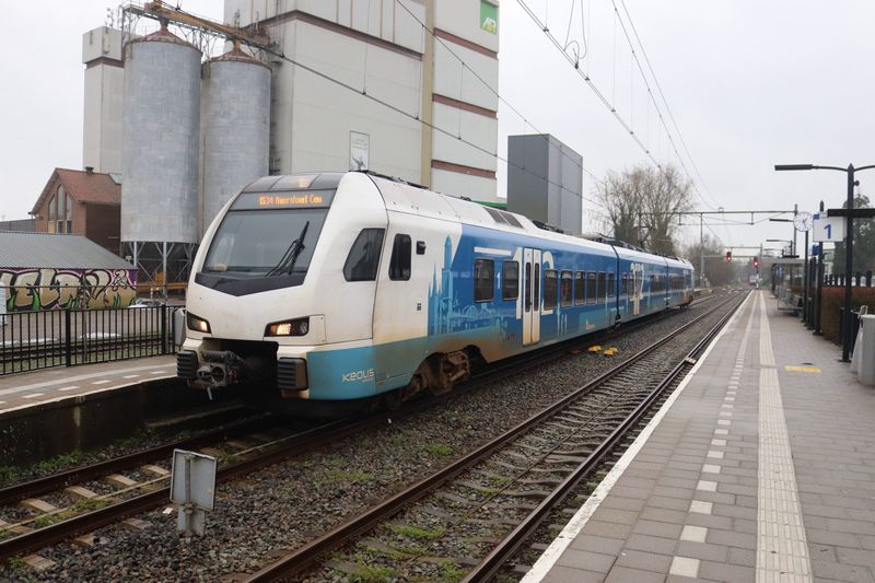 Blauwnet Flirt 7303 op de Valleilijn.